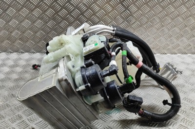 Alt modul de control TESLA MODEL Y 2023 OEM: 1506859-00-D,1625000-A1-B,1523003-00-B 28455168 foto