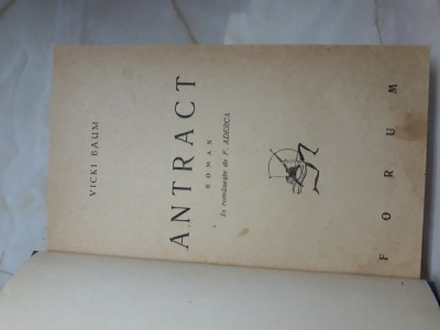 Antract - Vicky Baum foto