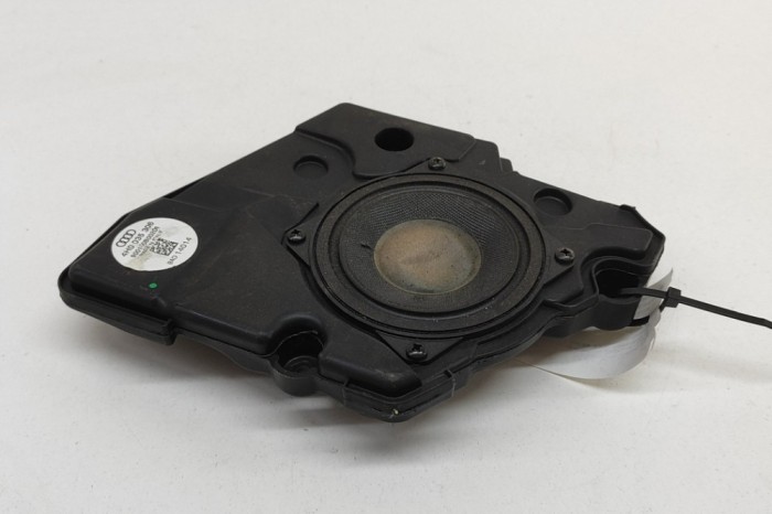 Difuzor ușă dreapta față AUDI A8 D4 4H_ 2011 OEM: 4H0035306 27761610