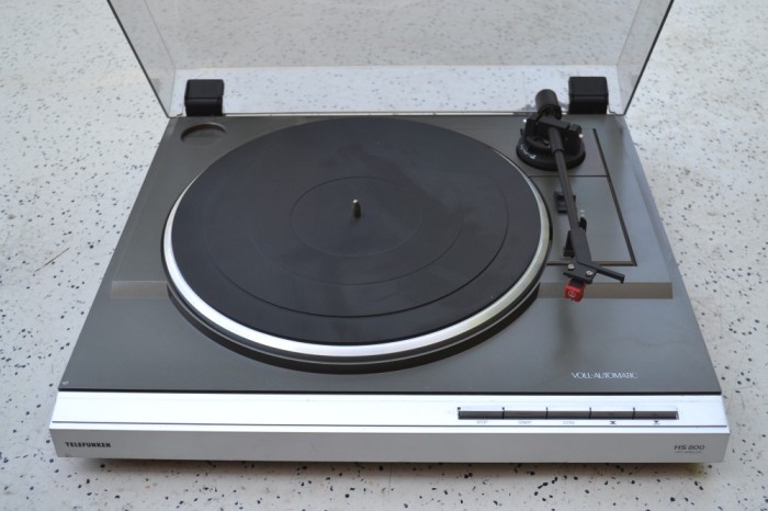 Pick up Telefunken HS 800