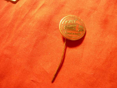 Insigna Fabrica Anvelope Timisoara , azi Continental , d=1,8cm foto