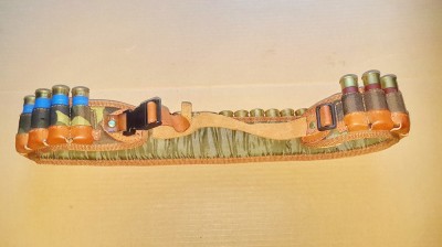 F747-Centura cartusiera militara din piele si material militar cu cartuse goale. foto
