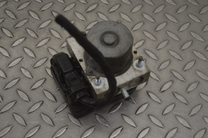 Pompa ABS TESLA MODEL S 2016 OEM: 1037797-00-D 23066590