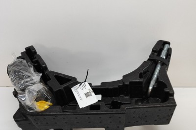 Compresor de anvelope MERCEDES-BENZ E Coupe C207 2015 OEM: A2078904514,A0005832202,A0005832512 28599573 foto
