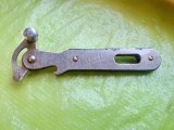 H125-Desfacator vechi conserve SESAM metal stare buna probabil interbelic si armata german. Lungime cca 15 cm.