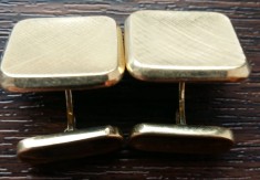 (B6) SET 2 BUTONI DE CAMASA DIN AUR 8K - MARCAJ 333, 6.6 GRAME foto