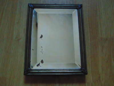 Oglinda antica din cristal cu rama din alama foto