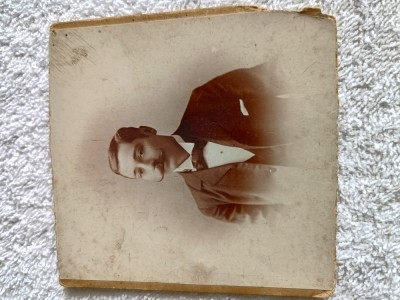 fotografie , distins domn , atelier celebru, Sinaia , fotograful Curtii REGALE. foto