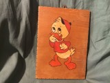 Pirogravura pentru perete in stil retro perioada comunista realizata manual personaj desene animate unul din nepotii lui Donald Duck !