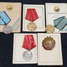 RPR 1960 lot medalii si brevete acordate unui ofiter din Ministerul de Interne