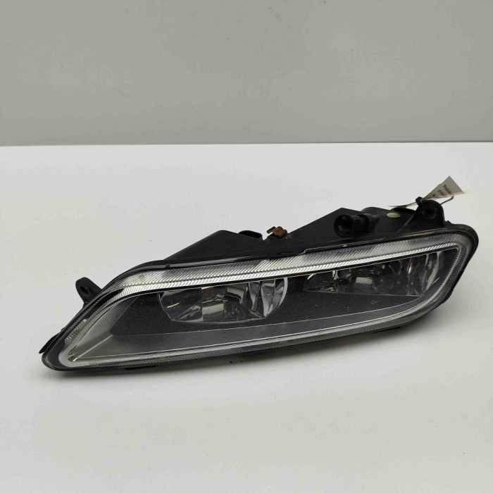 Proiector ceață dreapta față VW PASSAT Variant B7 365 2012 OEM: 3AA941662E,3AA941662D,3AA941662 30657782