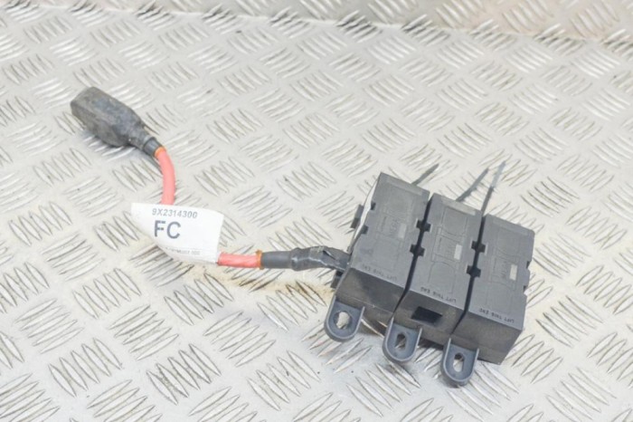 Unitate de distribuție a energiei JAGUAR XF X250 2009 OEM: 9X23-14300-FC,AX23-14A005-NA | 12321651