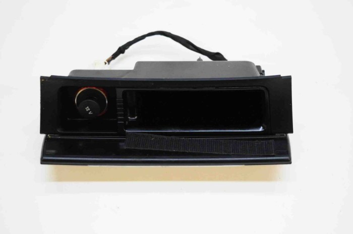 Scrumiera VW PASSAT B6 3C2 2009 2688148