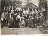 FOTOGRAFIE VECHE 1946 -GRUP DE PERSOANE -VERSO SEFUL LAGARULUI MFH -TRANSILVANIA