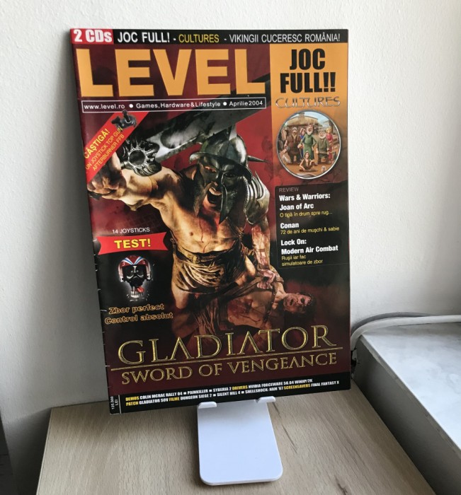 Revistă Gaming - Revista LEVEL aprilie 2004