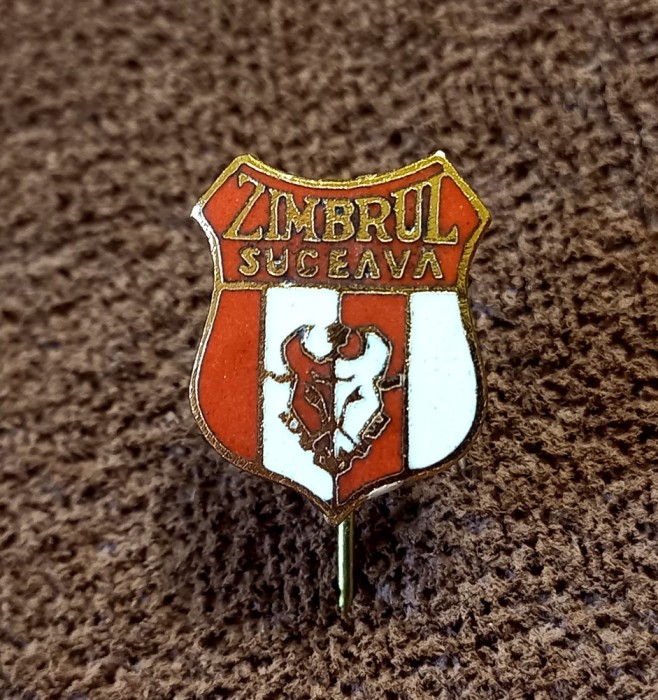 Insigna fotbal - &quot;ZIMBRUL&quot; SUCEAVA (varianta 1)