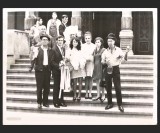 Nuntă Bănățeană - Grup pe treptele Catedralei - Familie și Prieteni - Fotografie Veche, Anii 1970