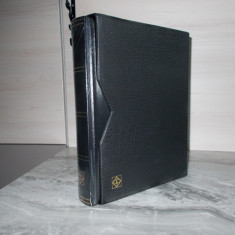 Clasor coperta moale negru PREMIUM 32 file/64 pagini negre banda PVC+ Etui