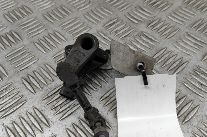 Senzor de nivel &icirc;nălțime dreapta față CITRO&Euml;N DS7 Crossback 2023 OEM: 9817423180 27959423