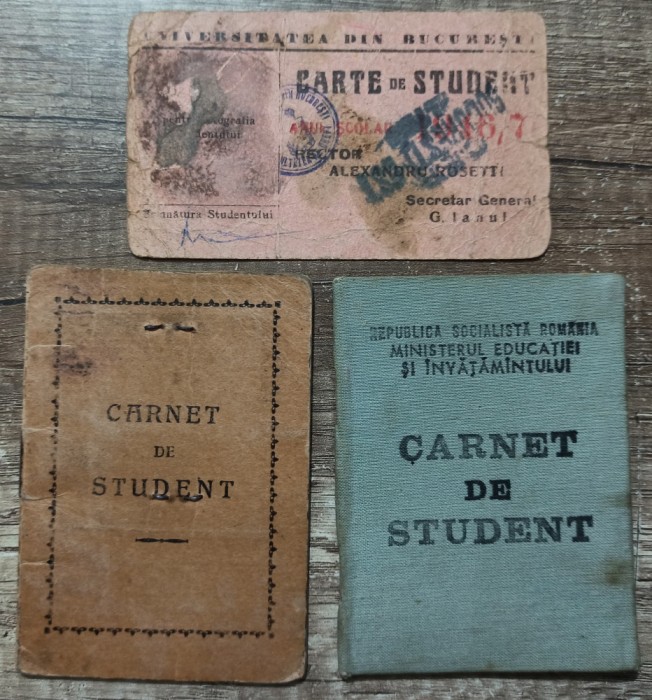 Lot 3 carnete de student din perioade diferite