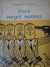 ZECE NEGRI MITITEI de AGATHA CHRISTIE , 1966 foto