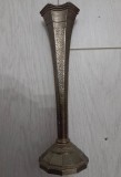 Vază bronz mignonă și suplă, foarte decorativă, inaltime 20 cm, vintage, stanta