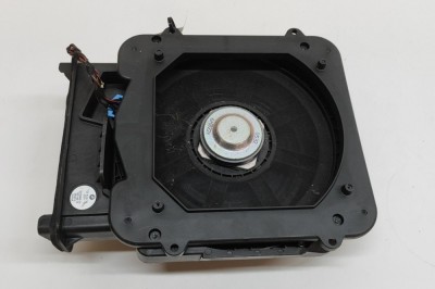 Subwoofer podea st&amp;acirc;nga BMW X1 F48 2016 OEM: 9275995 | 32053641 foto