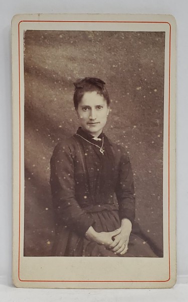 TANARA CU PARUL SCURT , FOTOGRAFIE C.D.V. , SFARSITUL SEC. XX