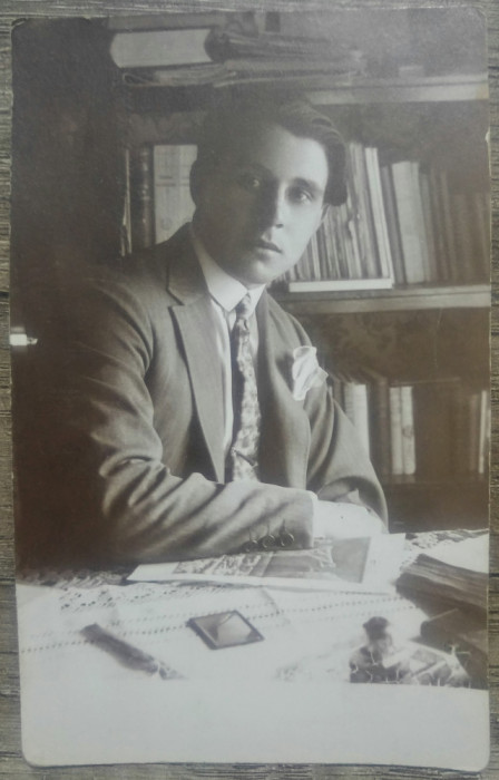 Portret tanar la birou// Brasov 1933, tip CP