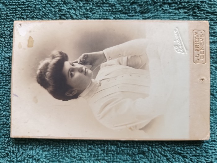 FOTOGRAFIE DE EPOCA anii 1900, atelier L.L.PRICAM -GENEVE - .Distinsa doamna