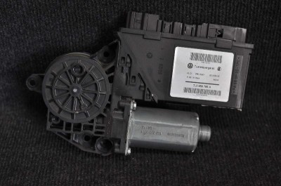 Motor macara geam ușă st&amp;acirc;nga spate VW TOUAREG 7LA, 7L6, 7L7 2004 OEM: 7L0959795A 1503469 foto
