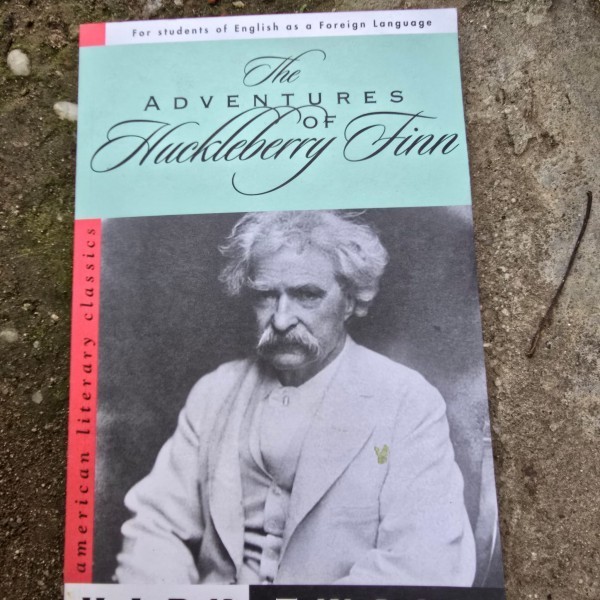 Mark Twain - The Adventures of Huckleberry Finn