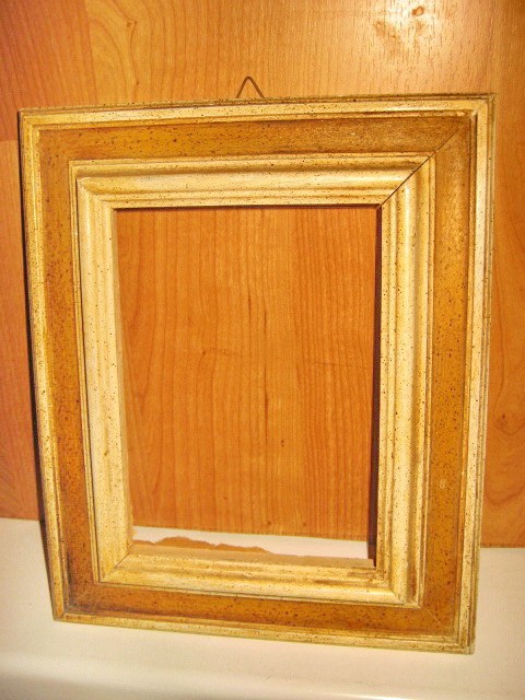 3032-Rama dubla veche din lemn. Ext.29.5/24.5,int.20/15cm.