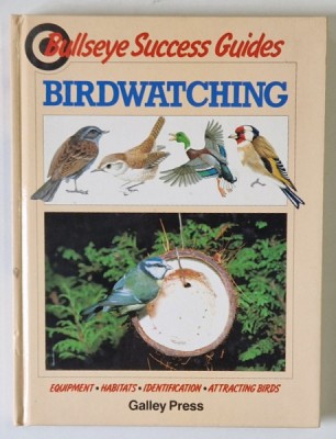 BIRDWATCHING , BULLSEYE SUCCESS GUIDE by STEVE MADGE and CATHERINE DELL , 1983 foto