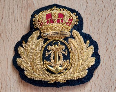 Emblema regalista coifura ( cascheta, sapca) ofiter marina Carol 2 foto