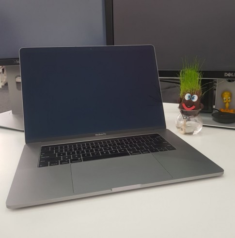 Macbook pro second hand - Cumpara cu incredere de pe ...