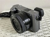 Sony A6000 --- (24 MP, Mirrorless, 16-50, Montura E + Husa)