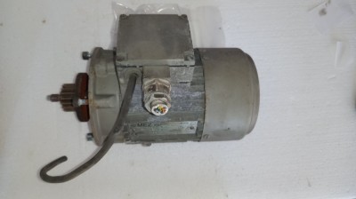 MOTOR ELECTRIC trifazat si monofazar 380V si 220V foto