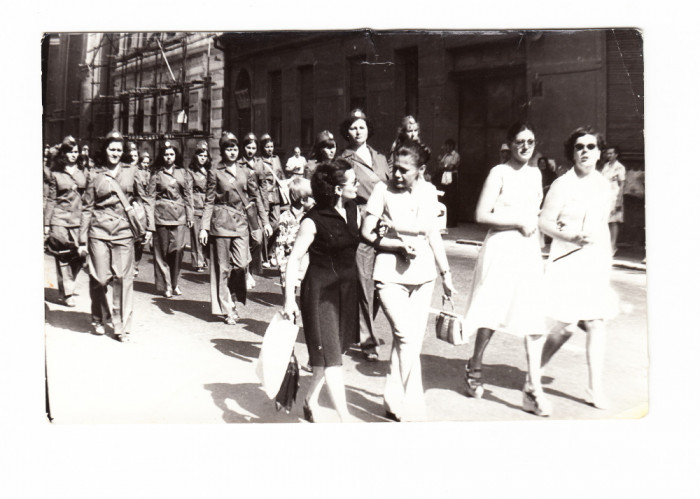 Foto defilare femei Garzi Patriotice
