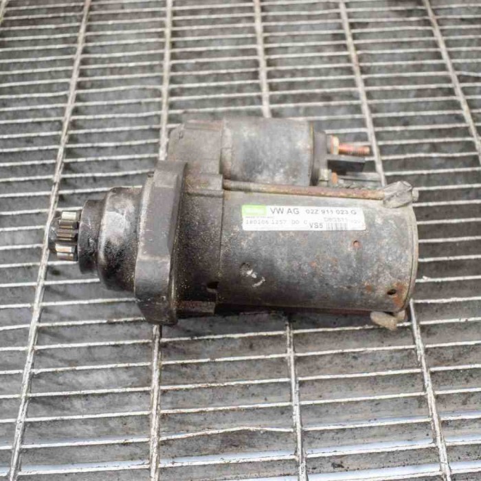 Electromotor VW GOLF V 1K1 2007 OEM: 02Z911023G