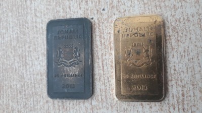 Somalia - 25 shilling 2013 &amp;times; 2 buc. foto