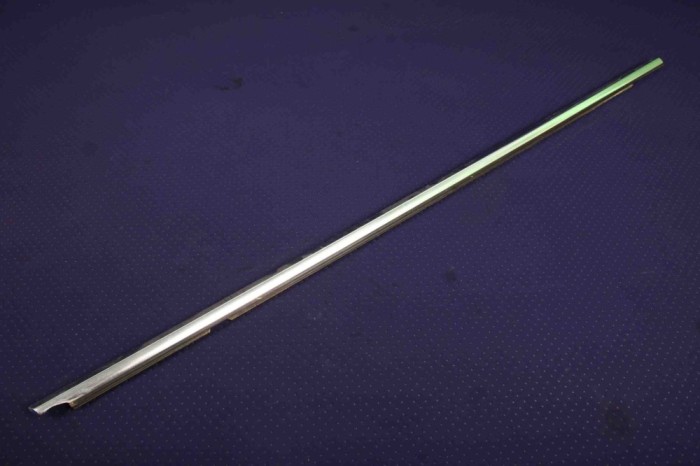 Chedar geam ușă dreapta față VW PASSAT Variant B8 3G5 2015 OEM: 3G0837476