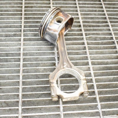 Piston AUDI A3 8P1 2006 OEM: 036198401C,03C107065S 10041756 foto