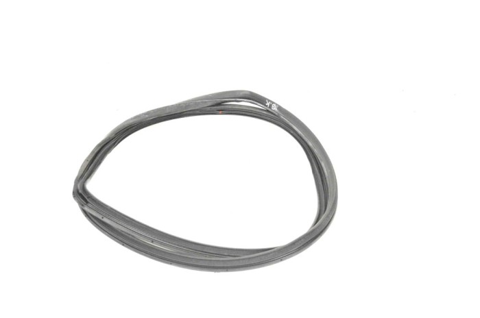 Garnitura ușă st&acirc;nga spate TOYOTA RAV 4 II _A2_ 2004