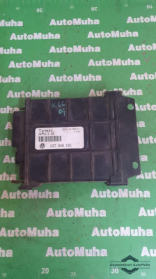 Calculator ecu Volkswagen Golf 3 (1991-1997) 037906021 foto