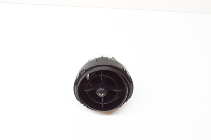 Gura de ventilație planșa de bord MINI COUNTRYMAN R60 2012 OEM: 121090210,S0481138A 13709314