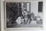 Fotografie interbelică cu ofițer regal și familie &ndash; carte poștală veche
