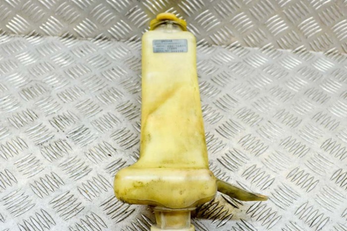 G&acirc;t de umplere rezervor lichid de parbriz JAGUAR XJ XJ40, XJ81 1993 OEM: DBC10898 13864837