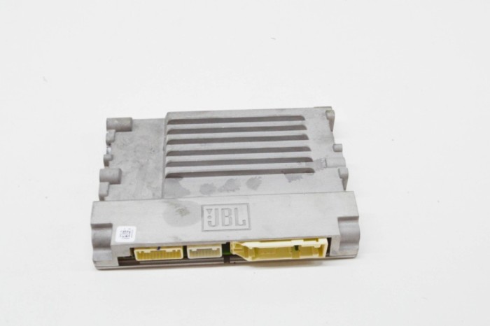 Amplificator de sunet TOYOTA CAMRY _V7_ 2019 OEM: 86280-33251,10R-0511457 20617804
