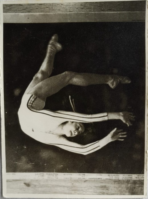 1976 Foto originala Nadia Comăneci / sport gimnastica de colectie raritate 16x12